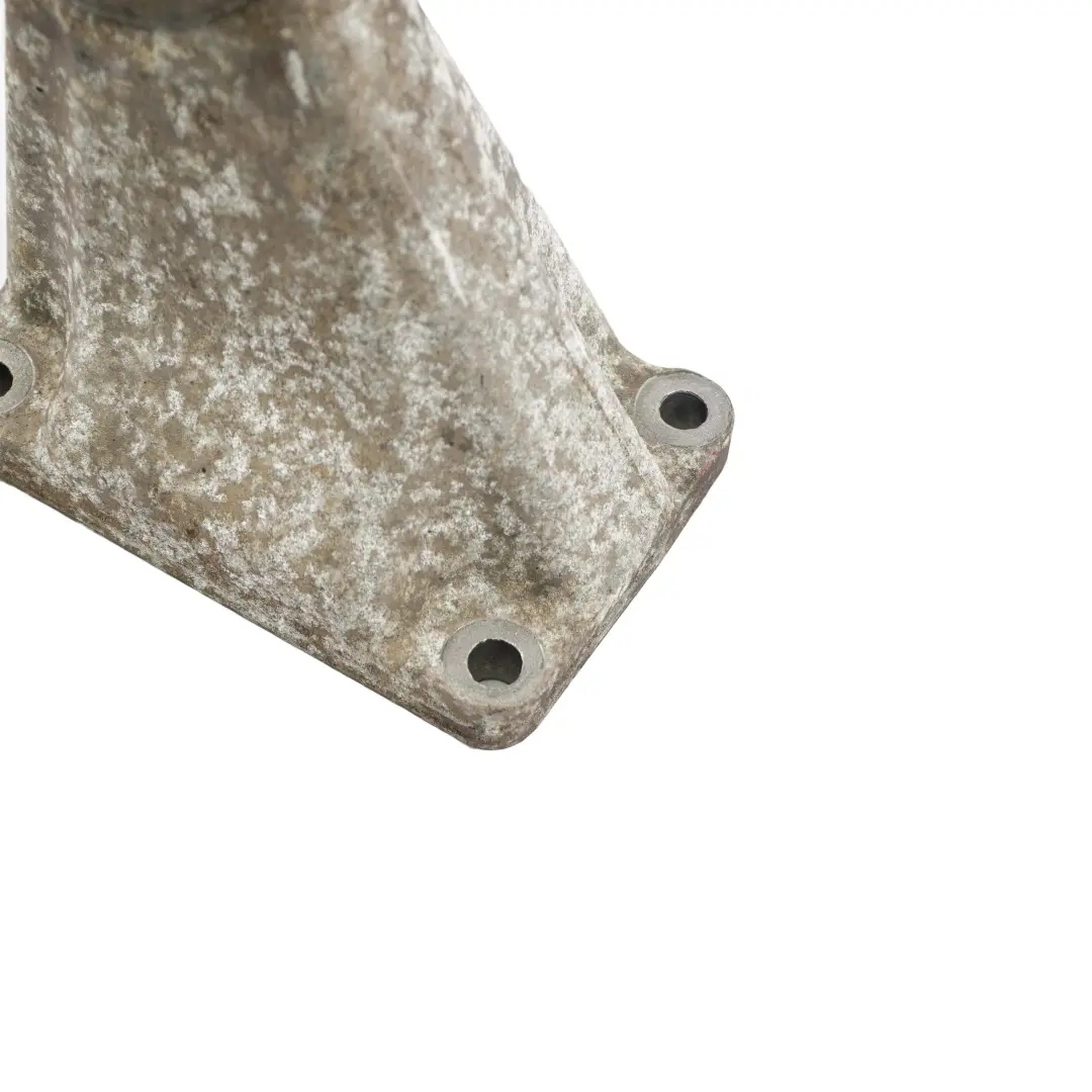 M112 Engine Mount Holder Bracket Bearing Right O/S to Mercedes W211 with Part number A1122232104 Mercedes W211 M112 Engine Mount Holder Bracket Bearing Right O/S - SKU A1122232104 - Part number A1122232104