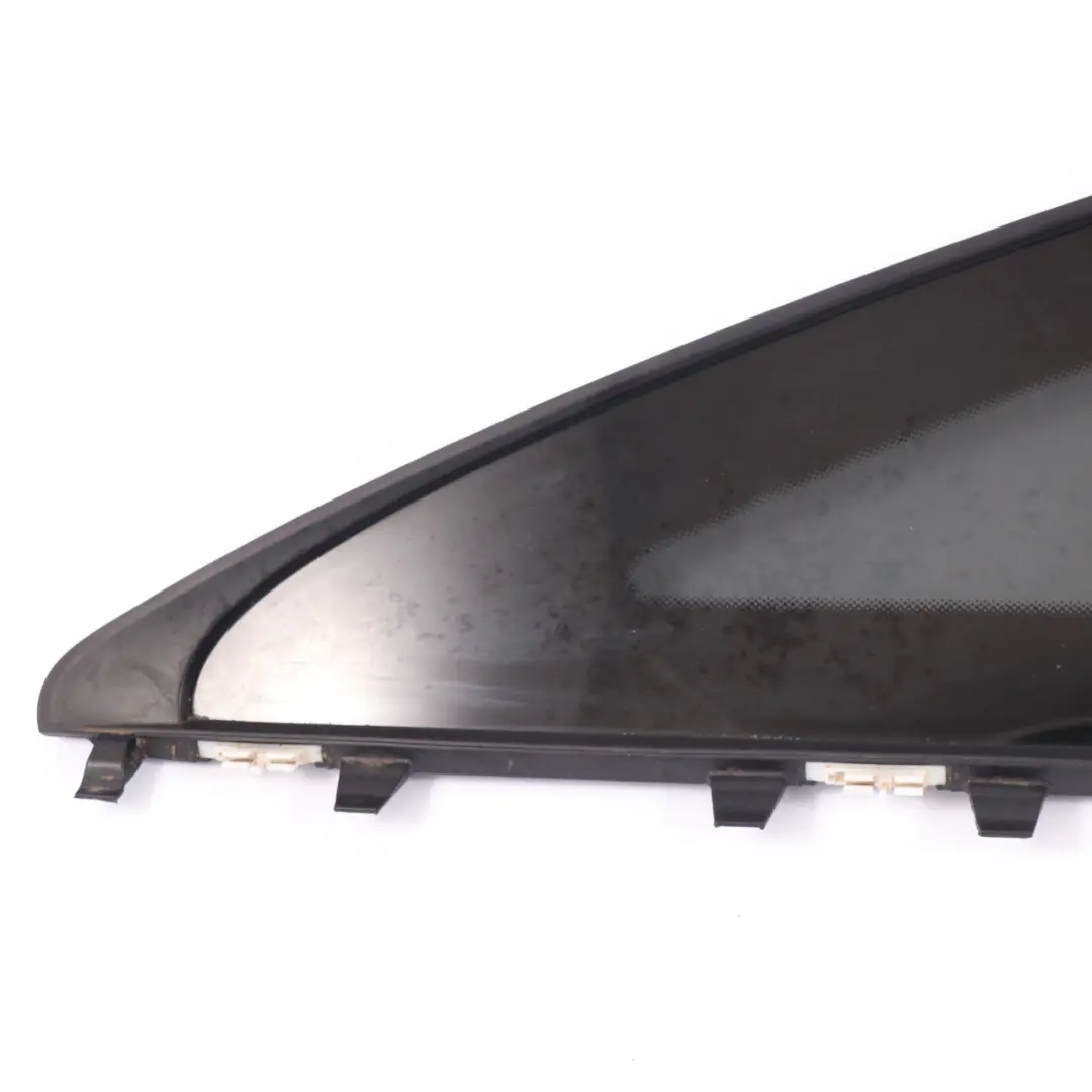 Mercedes X117 Cristal Ventana Lateral Trasera Derecha Cuarto Negro - SKU A1176700412 - Número de pieza A1176700412