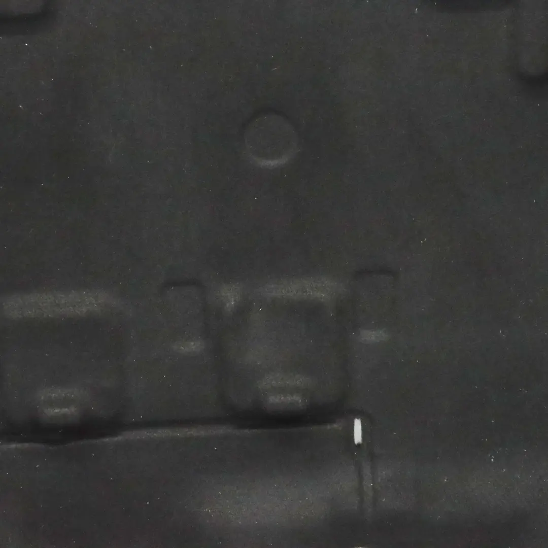 W117 Maletero Suelo Trasero Alfombra Negro para Mercedes con número de pieza A1176900042 Mercedes W117 Maletero Suelo Trasero Alfombra Negro - SKU a1176900042 - Número de pieza A1176900042