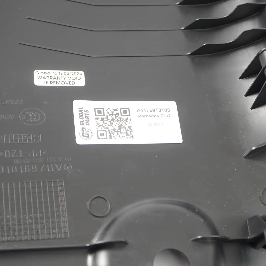 Rivestimento montante B sinistro Pannello Nero per Mercedes CLA C117 con numero di parte A1176910108 Mercedes CLA C117 Rivestimento montante B sinistro Pannello Nero - SKU A1176910108 - Numero di parte A1176910108