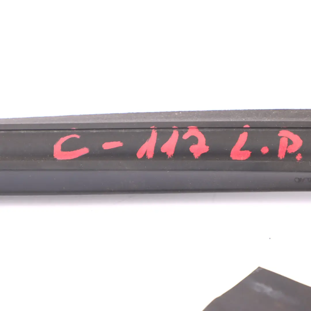 Mercedes C117 Dichtung Tür-Fenster-Führung vorne links - SKU A1177250129 - Teilenummer A1177250129