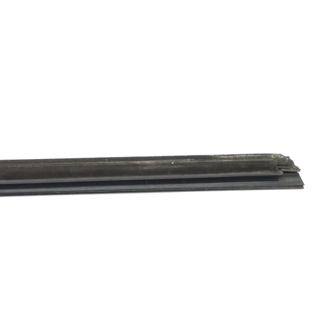 Mercedes C117 Finestrino Striscia Anteriore Sinistra Modanatura Nero - SKU A1177250382 - Numero di parte A1177250382