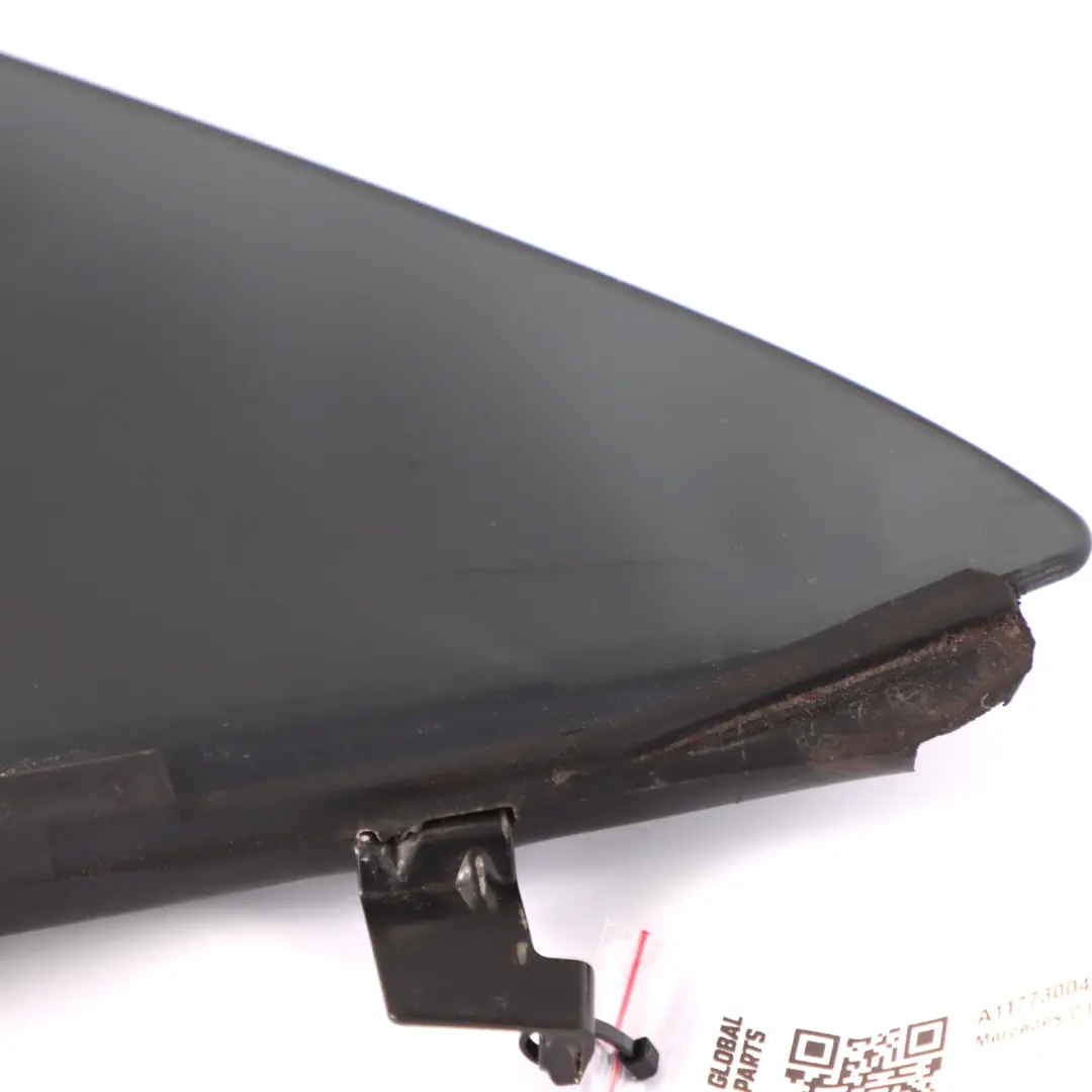 Mercedes CLA C117 Cristal Puerta Trasera Derecha Cuarto Negro - SKU A1177300418 - Número de pieza A1177300418