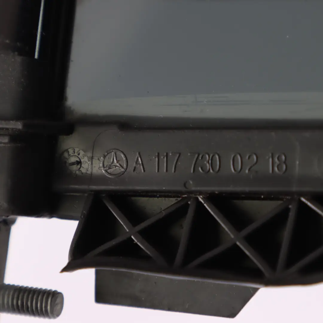 Cristal Puerta Trasera Derecha Cuarto Negro para Mercedes CLA C117 con número de pieza A1177300418 Mercedes CLA C117 Cristal Puerta Trasera Derecha Cuarto Negro - SKU A1177300418 - Número de pieza A1177300418