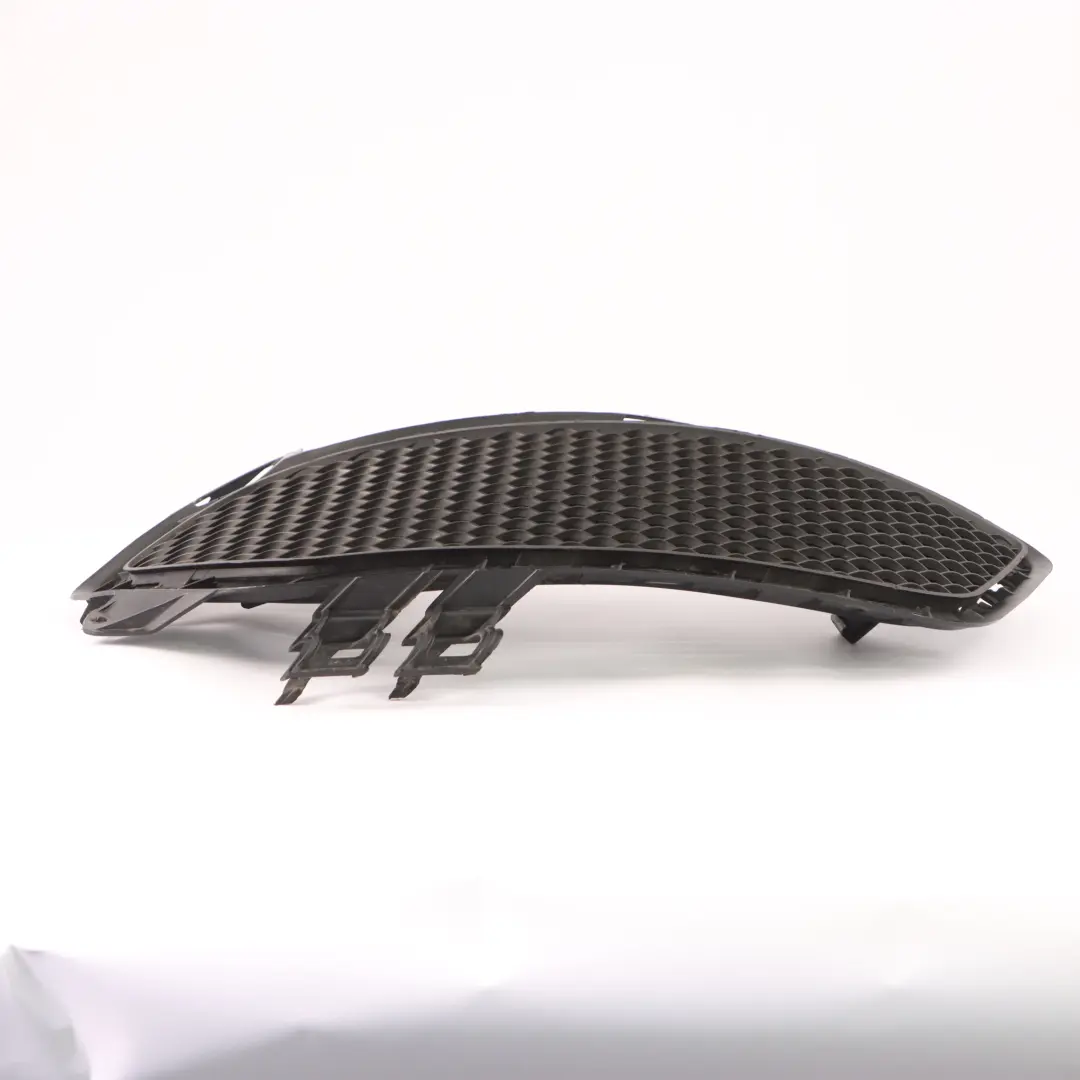  Pare-chocs avant Grille Mercedes C117 AMG Grille couverture droite - SKU A1178852322 - Numéro de pièce A1178852322
