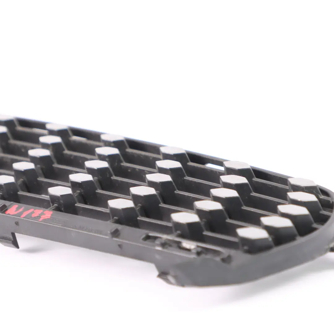 Rejilla delantera superior Ventilación izquierda para Mercedes W177 con número de pieza A1178880760 Mercedes W177 Rejilla delantera superior Ventilación izquierda - SKU A1178880760 - Número de pieza A1178880760