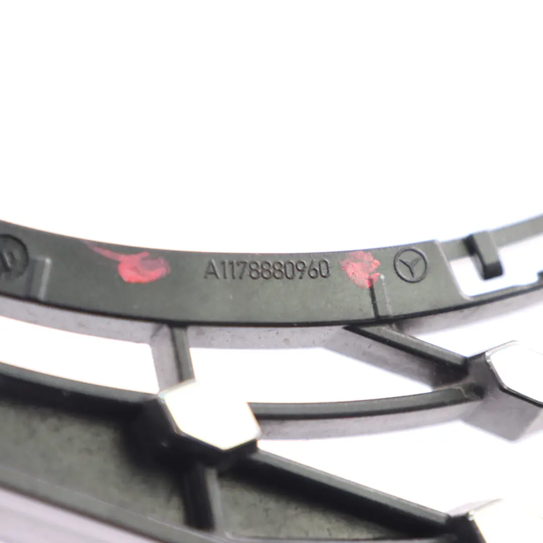Vorderseite stoßstange Kühlergrill links abdeckung für Mercedes C117 AMG mit Teilenummer A1178880960 Mercedes C117 AMG Vorderseite stoßstange Kühlergrill links abdeckung - SKU A1178880960 - Teilenummer A1178880960