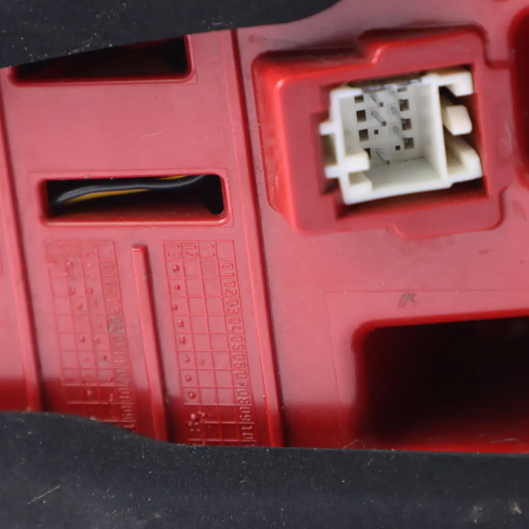Mercedes CLA C117 Luz Trasera Izquierda Panel Lateral Luz Trasera - SKU A1179060501 - Número de pieza A1179060501