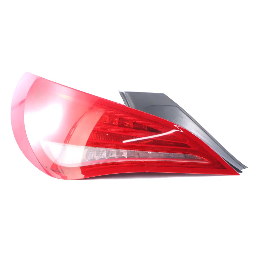 Mercedes CLA C117 Luz Trasera Izquierda Panel Lateral Luz Trasera - SKU A1179060501 - Número de pieza A1179060501