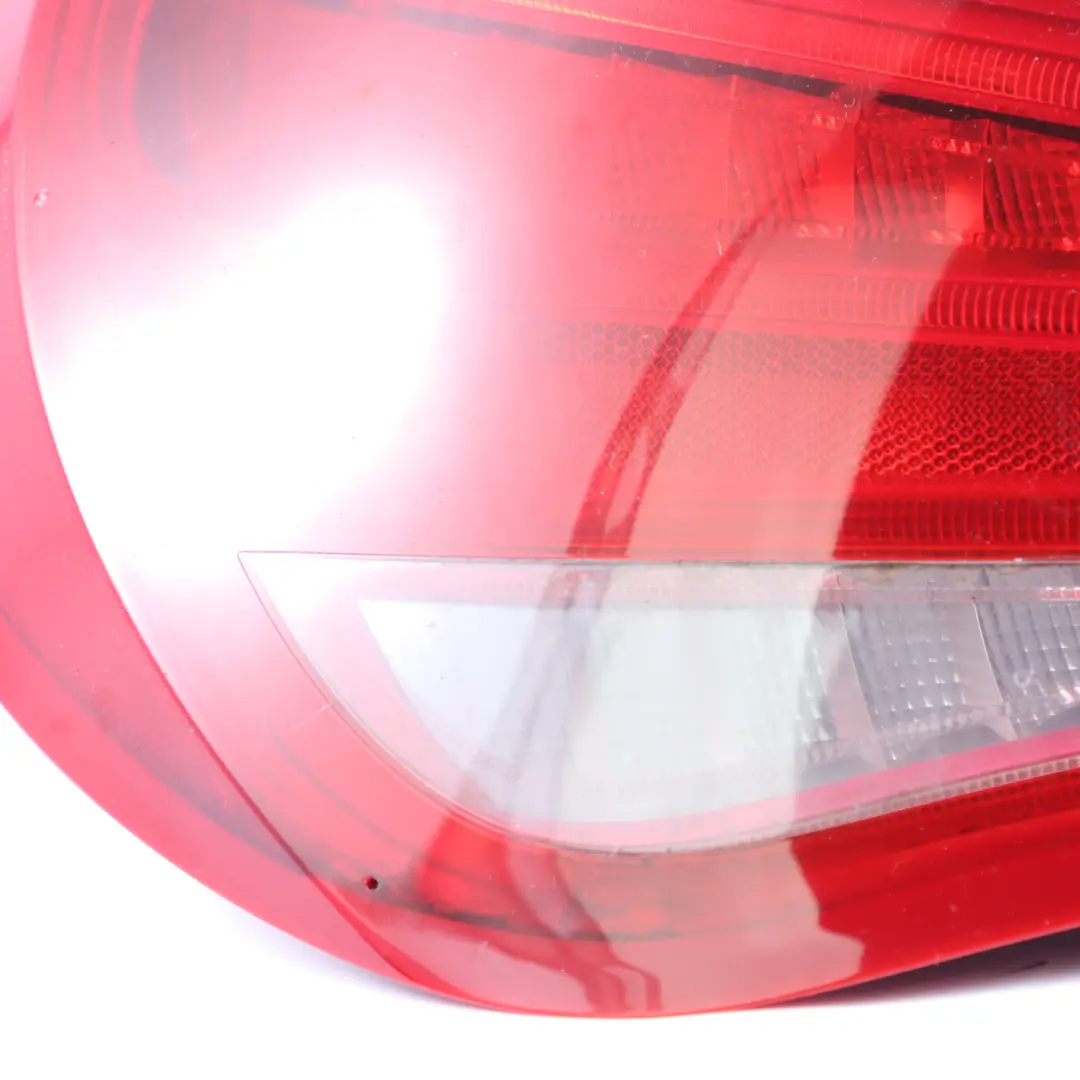 Fanale posteriore sinistro Pannello posteriore per Mercedes CLA C117 con numero di parte A1179060501 Mercedes CLA C117 Fanale posteriore sinistro Pannello posteriore - SKU A1179060501 - Numero di parte A1179060501