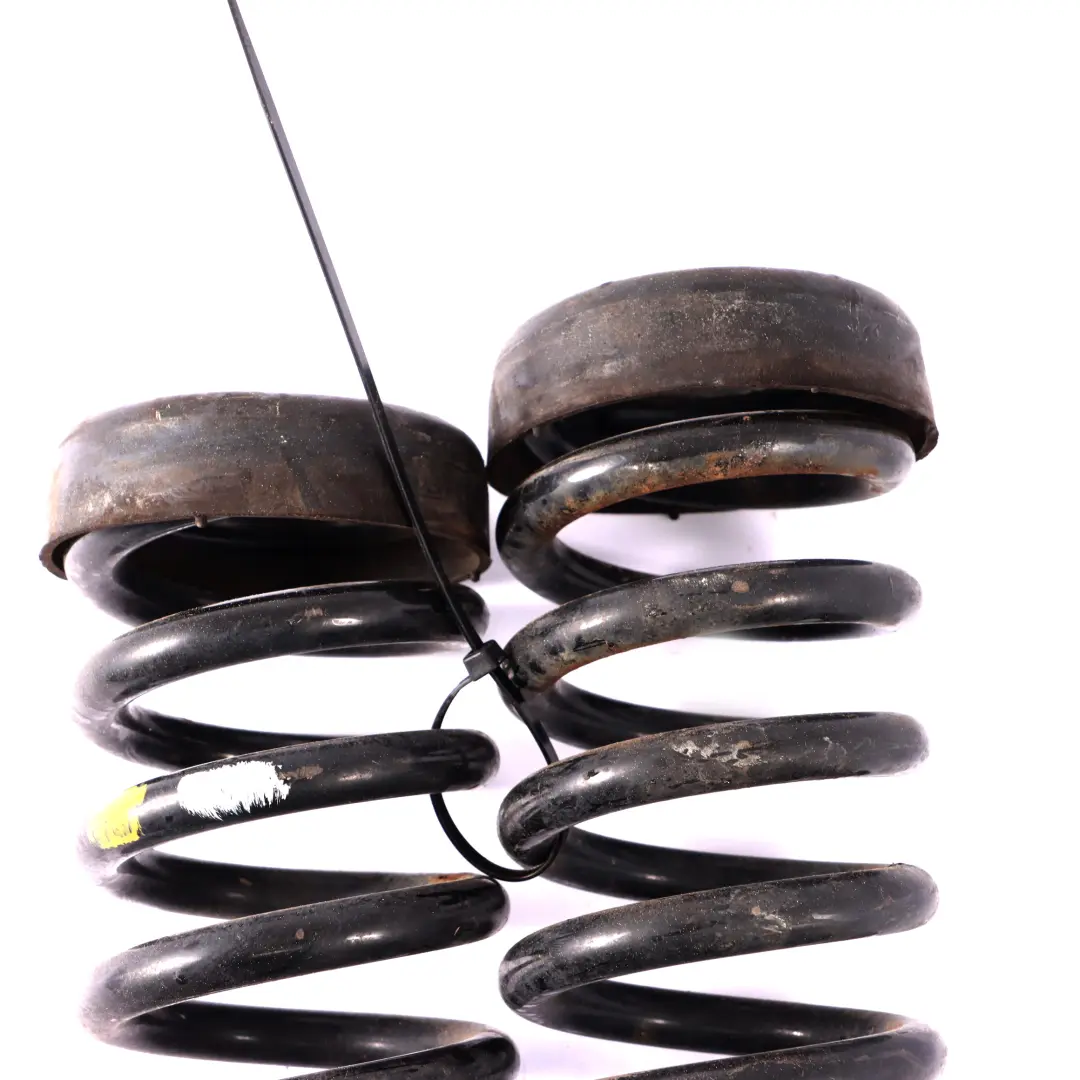 Suspension Avant Ressort Coil Droite Gauche Set pour Mercedes W124 à propos du numéro de pièce A1243211904 Mercedes W124 Suspension Avant Ressort Coil Droite Gauche Set - SKU A1243211904 - Numéro de pièce A1243211904