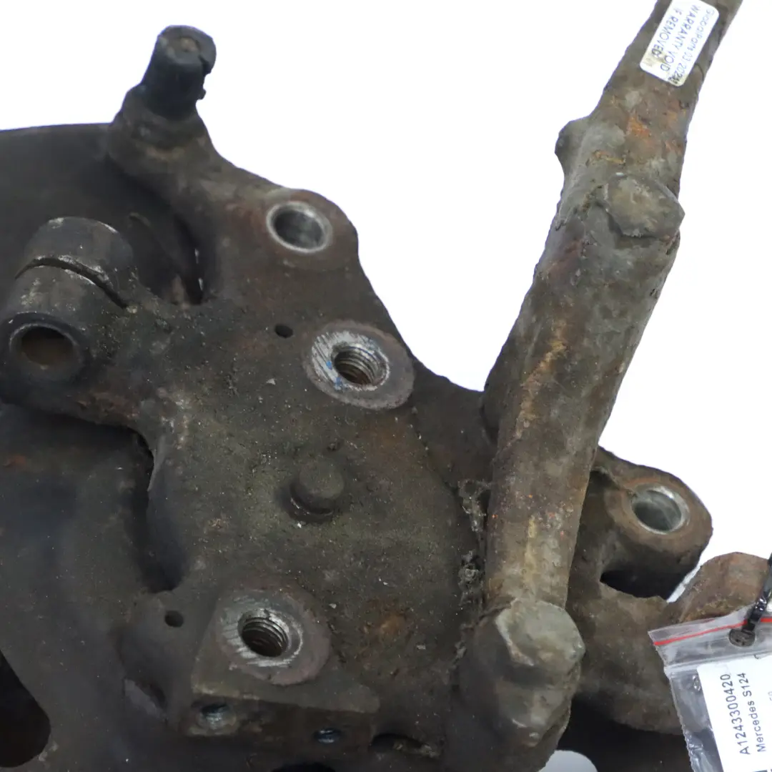 Radträger vorne links Aufhängung Achsnaben halterung für Mercedes W124 mit Teilenummer A1243300420 Mercedes W124 Radträger vorne links Aufhängung Achsnaben halterung - SKU A1243300420 - Teilenummer A1243300420