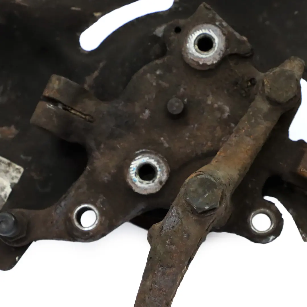 Portaruota anteriore destro Assale Mozzo Montaggio per Mercedes W124 con numero di parte A1243300520 Mercedes W124 Portaruota anteriore destro Assale Mozzo Montaggio - SKU A1243300520 - Numero di parte A1243300520