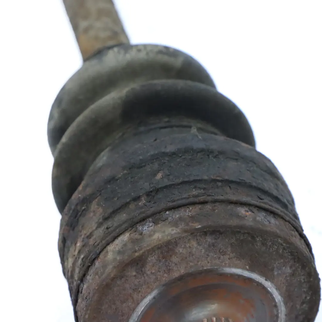 Albero di trasmissione posteriore sinistro destro per Mercedes W124 con numero di parte A1243508810 Mercedes W124 Albero di trasmissione posteriore sinistro destro - SKU A1243508810 - Numero di parte A1243508810