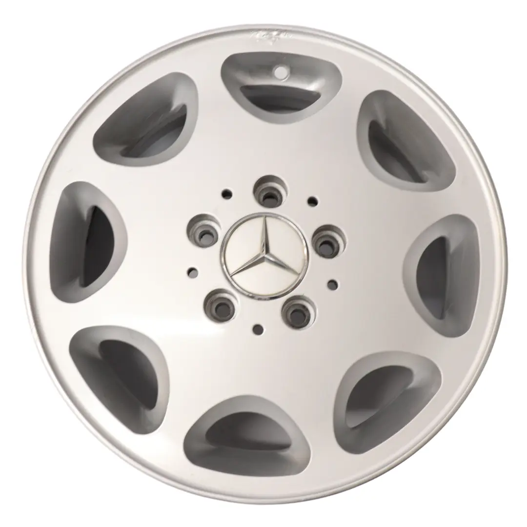 Srebrna Felga Aluminiowa 15" 6,5J ET:44 do Mercedes W124 o numerze A1244011202 Mercedes W124 Srebrna Felga Aluminiowa 15" 6,5J ET:44 - SKU A1244011202-1 - Numer Części A1244011202