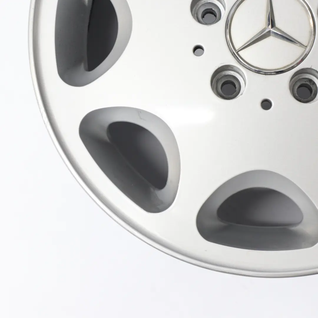 Argento Cerchio in lega 15" 6,5J ET:44 8 fori per Mercedes W124 con numero di parte A1244011202 Mercedes W124 Argento Cerchio in lega 15" 6,5J ET:44 8 fori - SKU A1244011202-1 - Numero di parte A1244011202