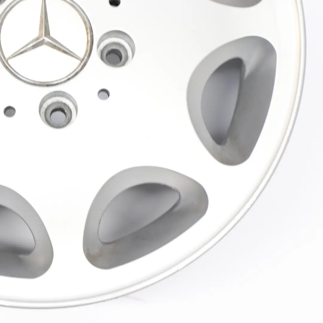 Mercedes W124 Srebrna Felga Aluminiowa 15" 6,5J ET:44 - SKU A1244011202-2 - Numer Części A1244011202