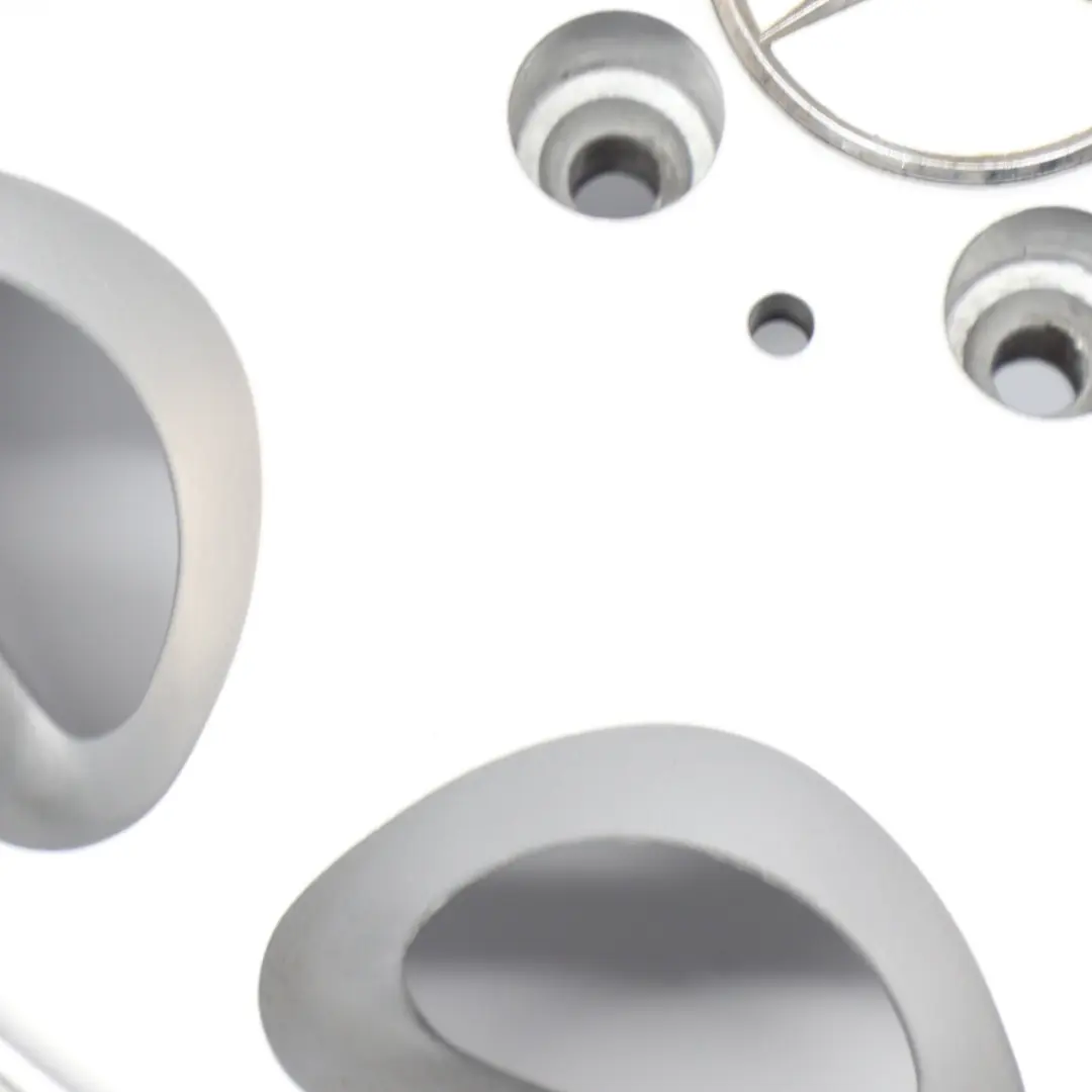 Argento Cerchio in lega 15" 6,5J ET:44 8 fori per Mercedes W124 con numero di parte A1244011202 Mercedes W124 Argento Cerchio in lega 15" 6,5J ET:44 8 fori - SKU A1244011202-2 - Numero di parte A1244011202