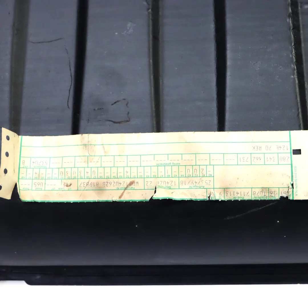 Serbatoio carburante benzina Unità completo 70L per Mercedes W124 con numero di parte A1244700304 Mercedes W124 Serbatoio carburante benzina Unità completo 70L - SKU A1244700304 - Numero di parte A1244700304