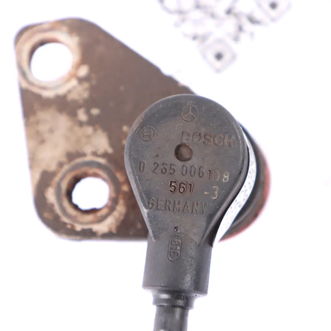 Sensor ABS Mercedes S124 W124 Sensor de velocidad delantero derecho para con número de pieza A1245403217 Sensor ABS Mercedes S124 W124 Sensor de velocidad delantero derecho - SKU A1245403217 - Número de pieza A1245403217