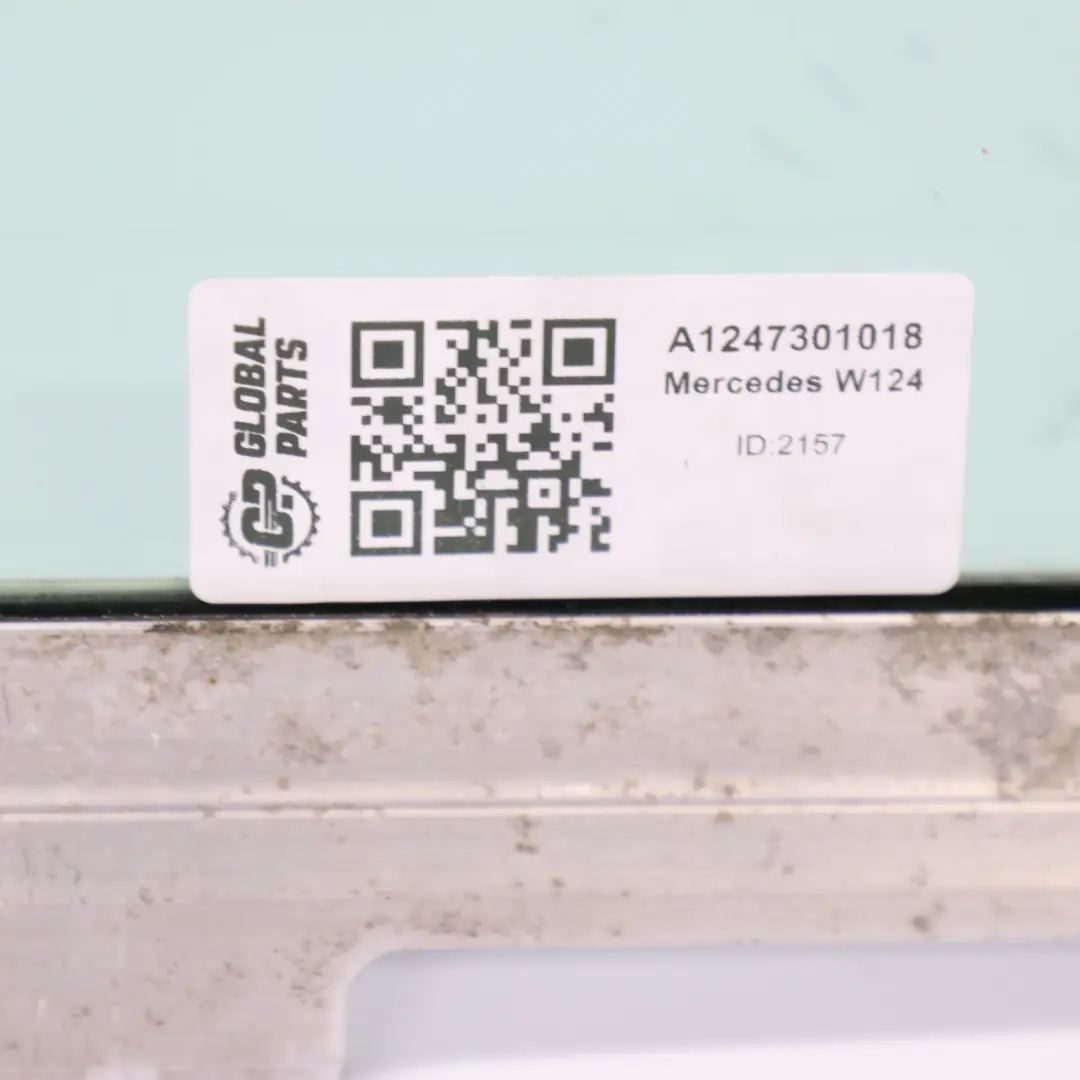 Cristal Puerta Trasera Derecha Acristalamiento AS2 para Mercedes W124 con número de pieza A1247301018 Mercedes W124 Cristal Puerta Trasera Derecha Acristalamiento AS2 - SKU A1247301018 - Número de pieza A1247301018