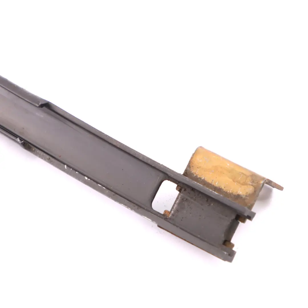  Divisor Mercedes W124 Puerta Trasera Derecha Guía Ventana Divisor - SKU A1247301019 - Número de pieza A1247301019