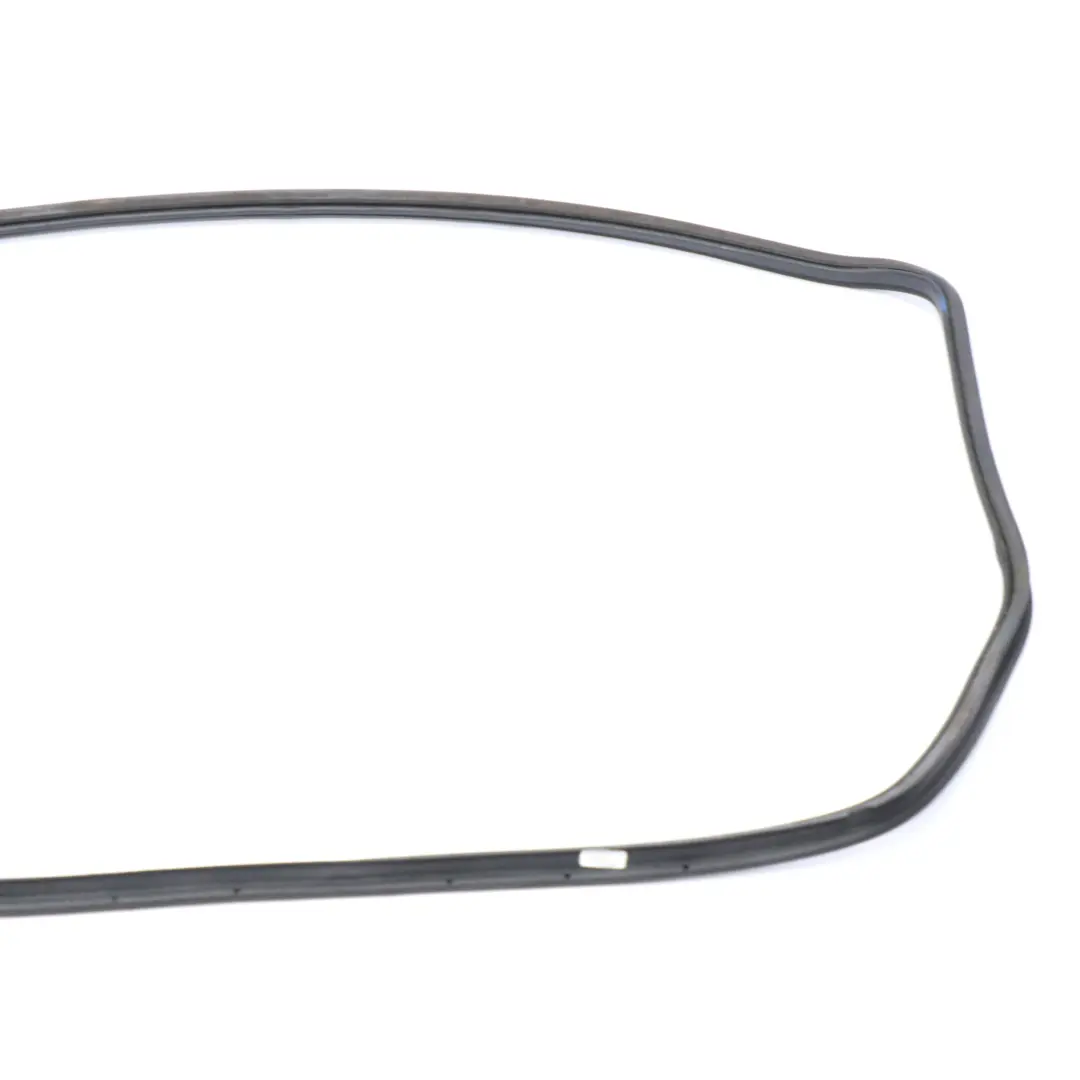 Mercedes W124 Joint d'étanchéité du couvercle du coffre arrière - SKU A1247500398 - Numéro de pièce A1247500398