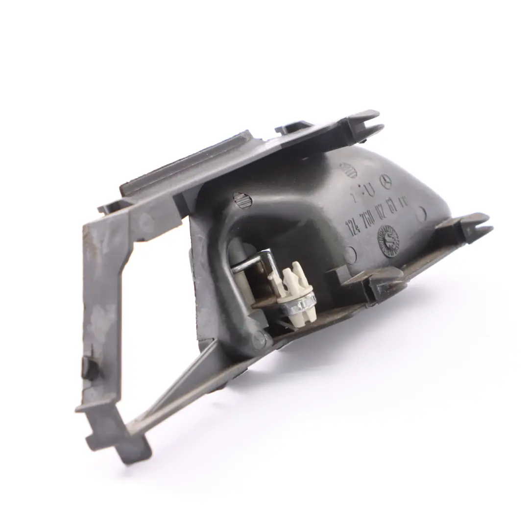 Tirador de puerta Mercedes W124 Puerta Delantera Trasera Derecha para con número de pieza A1247600261 Tirador de puerta Mercedes W124 Puerta Delantera Trasera Derecha - SKU A1247600261 - Número de pieza A1247600261