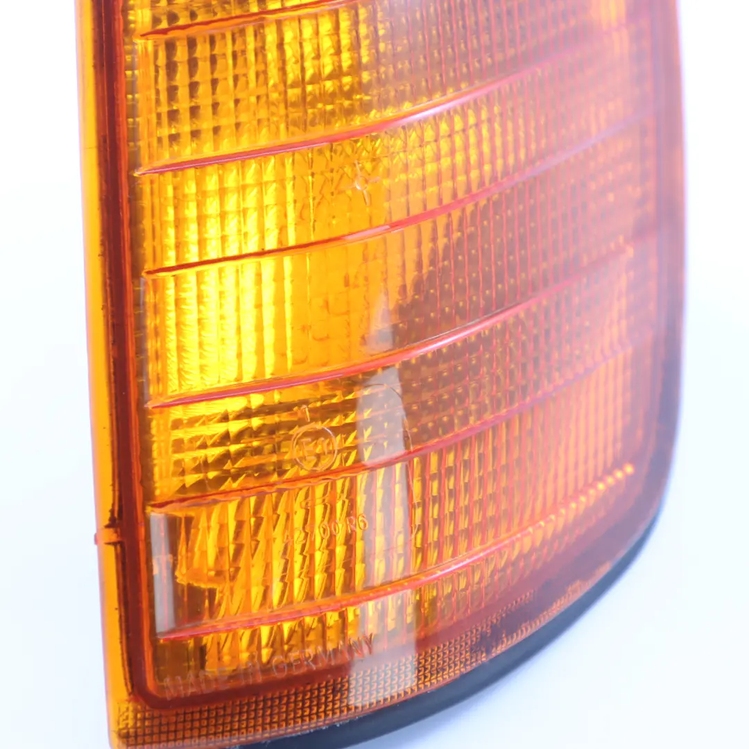 Intermitente Mercedes W124 Luz Indicadora de Giro Izquierda Bosch para con número de pieza A1248260043 Intermitente Mercedes W124 Luz Indicadora de Giro Izquierda Bosch - SKU A1248260043 - Número de pieza A1248260043