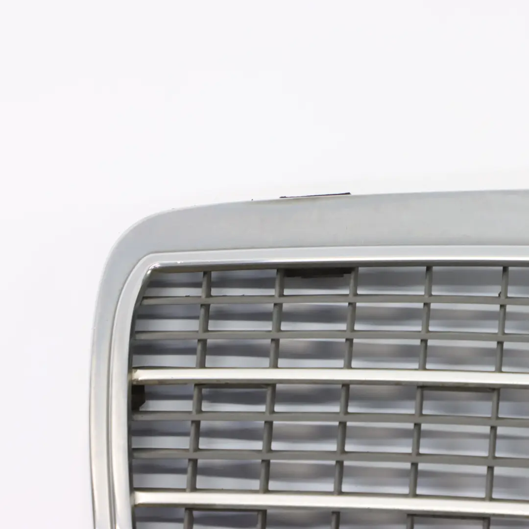 Frontgrill Haube Kühlerabdeckung Panel Trim für Mercedes W124 mit Teilenummer A1248880323 Mercedes W124 Frontgrill Haube Kühlerabdeckung Panel Trim - SKU a1248880323 - Teilenummer A1248880323