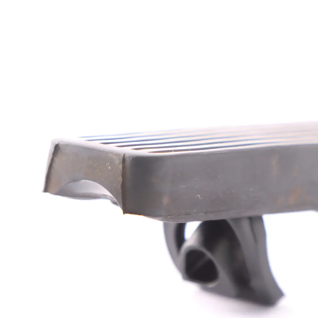 Gaspedal Mercedes W124 E280 Gas Pedal Auflage für mit Teilenummer A1263000504 Gaspedal Mercedes W124 E280 Gas Pedal Auflage - SKU A1263000504 - Teilenummer A1263000504