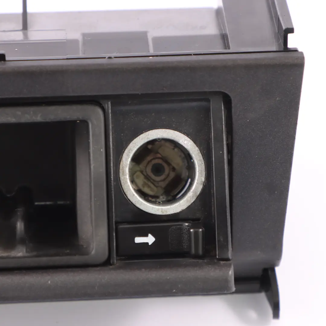  Cenicero Mercedes W124 W202 Consola central Bandeja almacenamiento - SKU A1298100530 - Número de pieza A1298100530