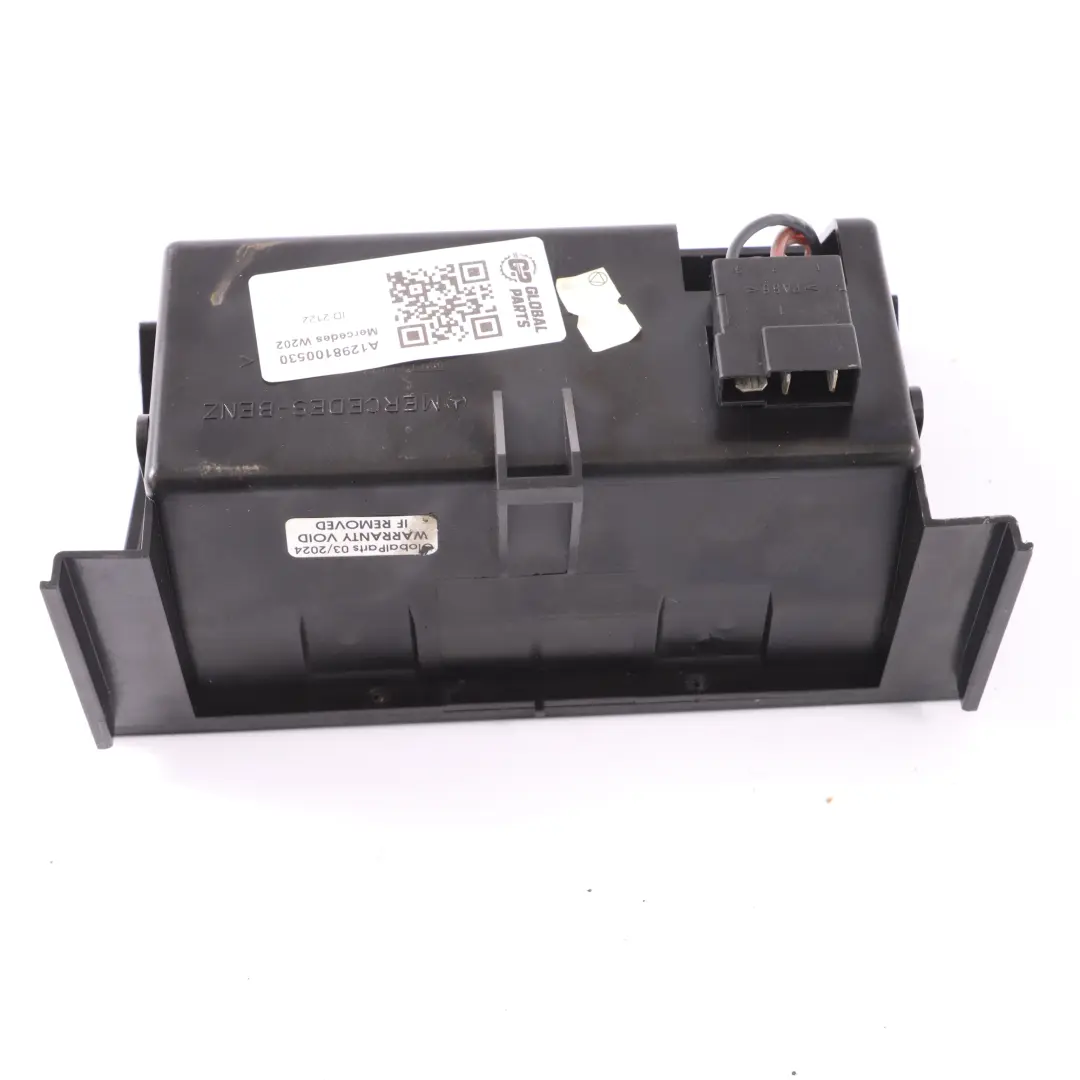 Inserto posacenere Mercedes W124 W202 Console centrale anteriore - SKU A1298100530 - Numero di parte A1298100530