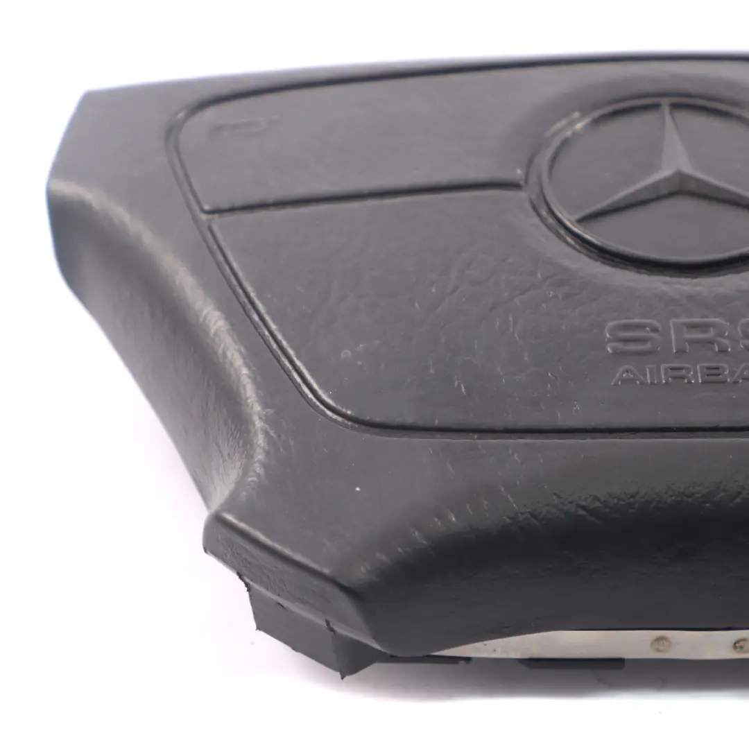 Airbag lato guida Nero per Mercedes W124 W140 W202 Volante con numero di parte A1404600398 Mercedes W124 W140 W202 Volante Airbag lato guida Nero - SKU A1404600398 - Numero di parte A1404600398
