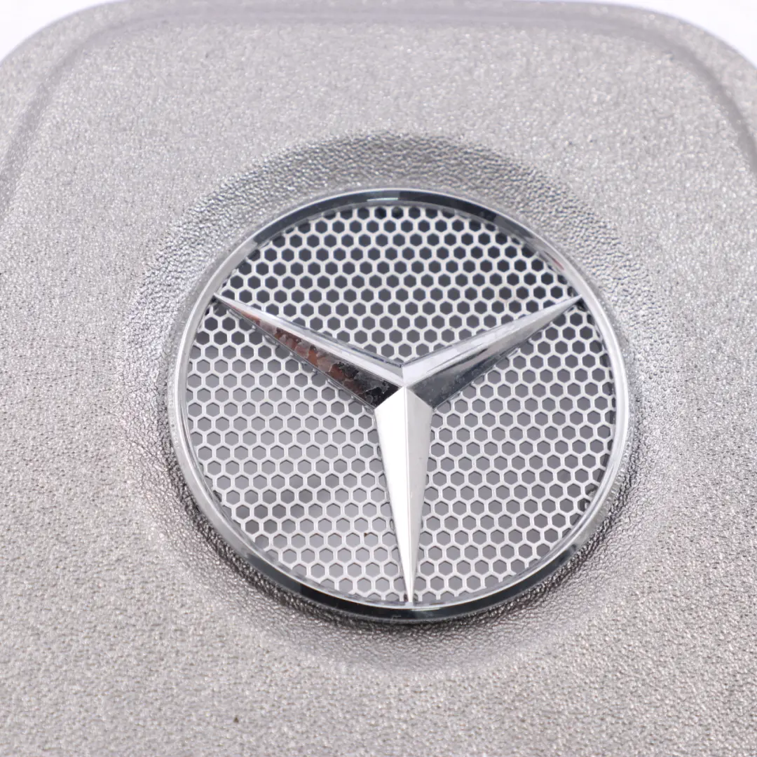 Coperchio motore Mercedes W204 W209 W212 M156 AMG 63 per con numero di parte A1560100467 Coperchio motore Mercedes W204 W209 W212 M156 AMG 63 - SKU A1560100467 - Numero di parte A1560100467