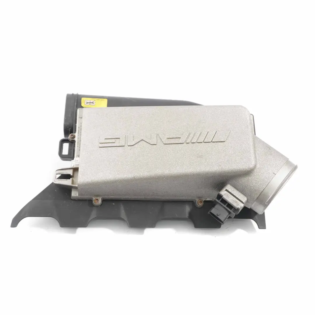 Filtro aria Mercedes W204 C63 W212 E63 AMG Alloggiamento destro per con numero di parte A1560940406 Filtro aria Mercedes W204 C63 W212 E63 AMG Alloggiamento destro - SKU A1560940406 - Numero di parte A1560940406