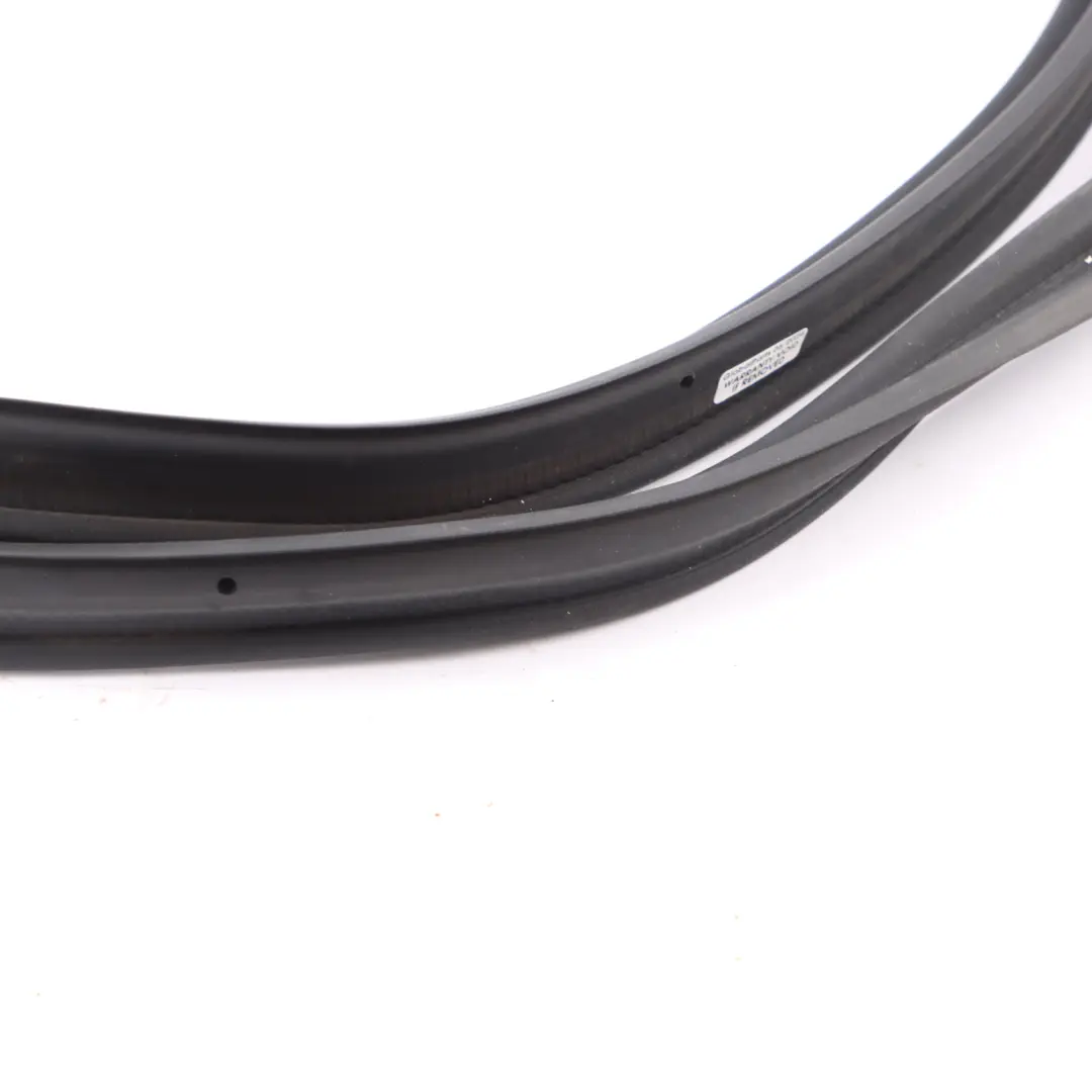 Boot Lid Seal Body to Mercedes X156 Tailgate with Part number A1567400178 Mercedes X156 Tailgate Boot Lid Seal Body - SKU A1567400178 - Part number A1567400178