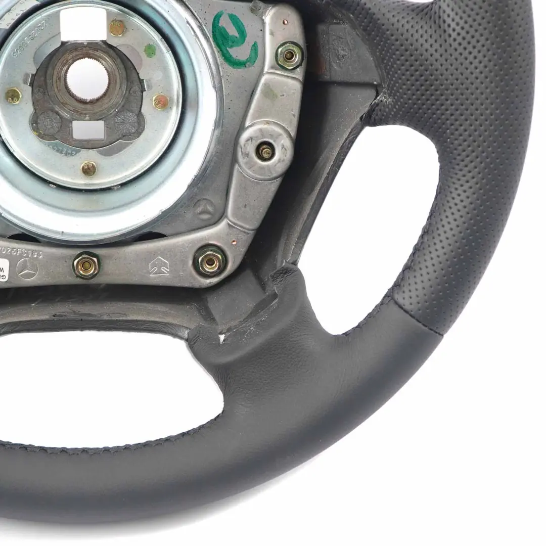 Mercedes ML W163 NUOVO Volante in pelle nera Fili neri - SKU A1634600603-1 - Numero di parte A1634600603