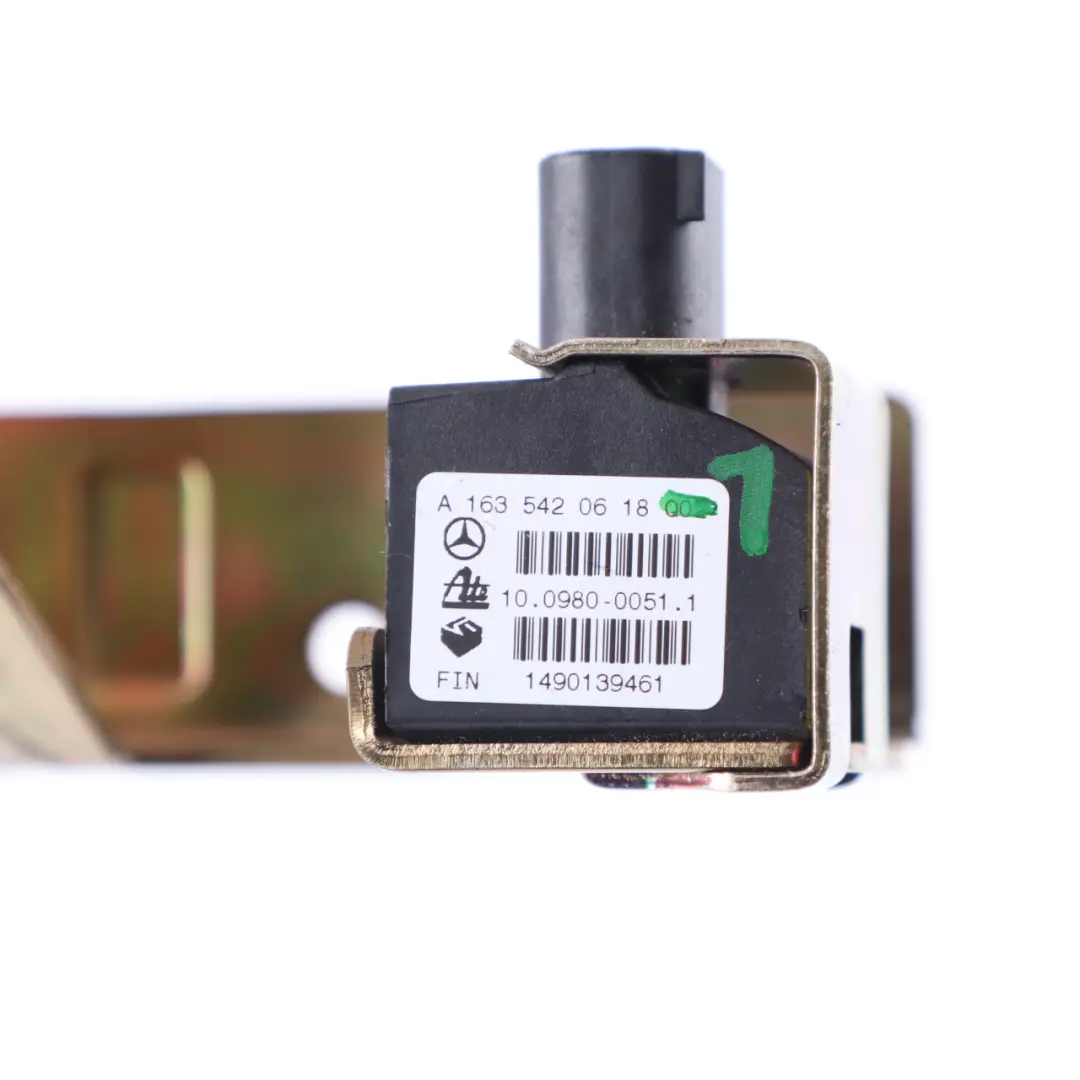 W208 Lateral Acceleration Speed Sensor ESP Sensor to Mercedes W163 W203 with Part number A1635420618 Mercedes W163 W203 W208 Lateral Acceleration Speed Sensor ESP Sensor - SKU A1635420618-1 - Part number A1635420618