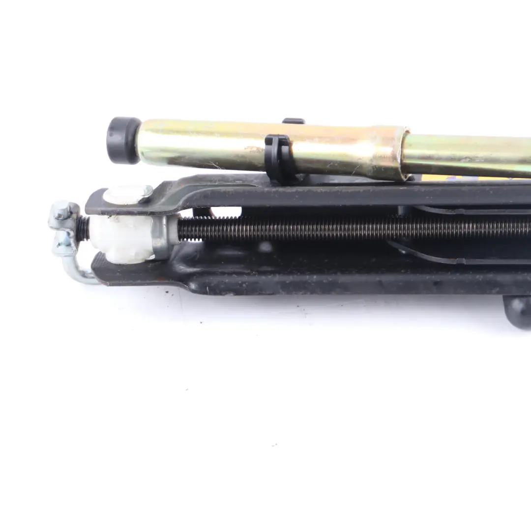 Lifting Jack Car Tool Emergency Wheel Lift to Mercedes ML W163 with Part number A1635800018 Mercedes ML W163 Lifting Jack Car Tool Emergency Wheel Lift - SKU A1635800018 - Part number A1635800018