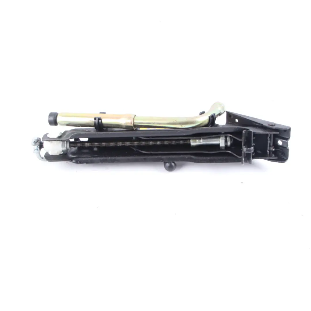 Jack di sollevamento auto Strumento di ruote per Mercedes ML W163 con numero di parte A1635800018 Mercedes ML W163 Jack di sollevamento auto Strumento di ruote - SKU A1635800018 - Numero di parte A1635800018