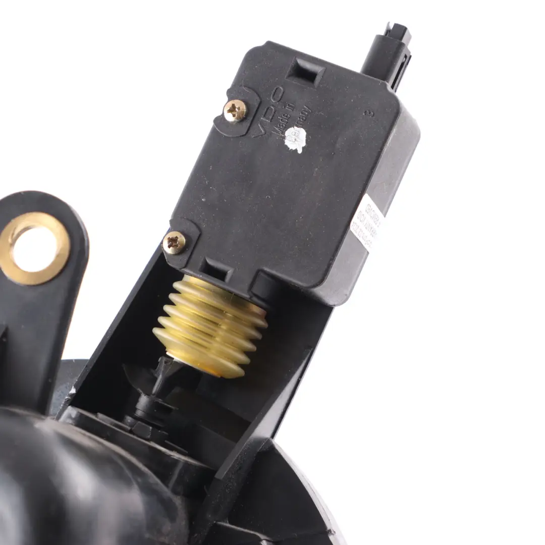 Tapa De La Tapa Depósito Combustible para Mercedes ML W163 con número de pieza A1636300167 Mercedes ML W163 Tapa De La Tapa Depósito Combustible - SKU A1636300167 - Número de pieza A1636300167