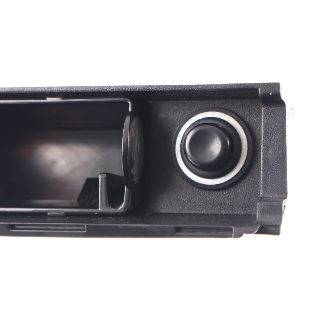 Ascher Aschenbecher Hinten Mittelkonsole Grau 7139048 für BMW E90 E91 10 mit Teilenummer A1636800731 BMW E90 E91 10 Ascher Aschenbecher Hinten Mittelkonsole Grau 7139048 - SKU A1636800731 - Teilenummer A1636800731