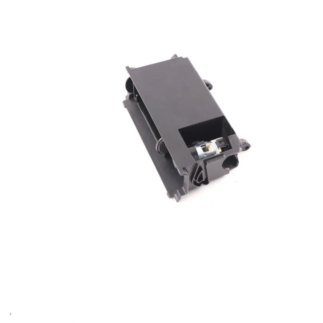 Ascher Aschenbecher Hinten Mittelkonsole Grau 7139048 für BMW E90 E91 10 mit Teilenummer A1636800731 BMW E90 E91 10 Ascher Aschenbecher Hinten Mittelkonsole Grau 7139048 - SKU A1636800731 - Teilenummer A1636800731