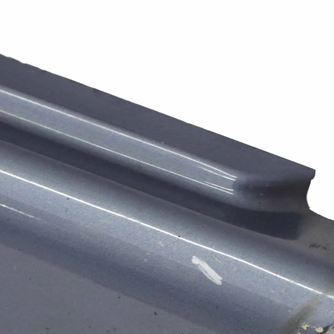 Schwellerleiste Blende Schweller Rechts Hydro Silver - 353 für Mercedes W163 mit Teilenummer A1636900440 Mercedes W163 Schwellerleiste Blende Schweller Rechts Hydro Silver - 353 - SKU A1636900440-HYS - Teilenummer A1636900440