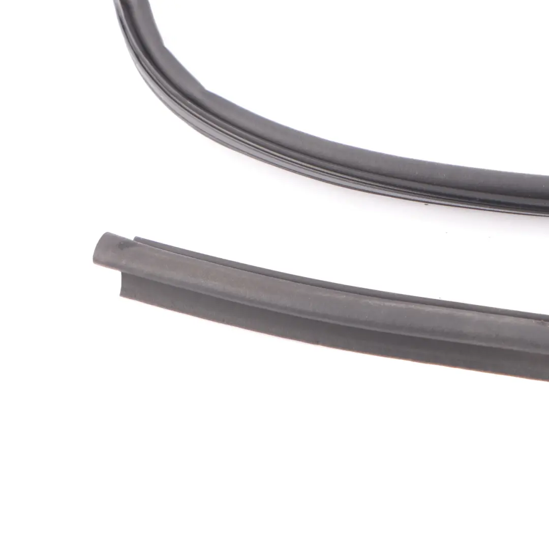 Mercedes ML W163 Door Seal Front Right O/S Frame Gasket Sealing - SKU A1637200678 - Part number A1637200678