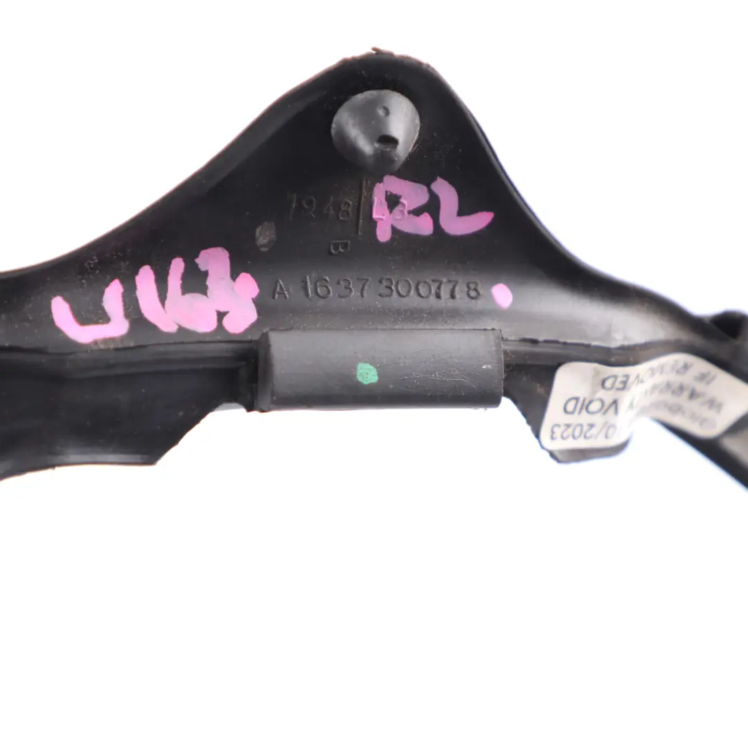 Door Gasket Rear Left N/S C Pillar Seal Rubber to Mercedes ML W163 with Part number A1637300778 Mercedes ML W163 Door Gasket Rear Left N/S C Pillar Seal Rubber - SKU A1637300778 - Part number A1637300778