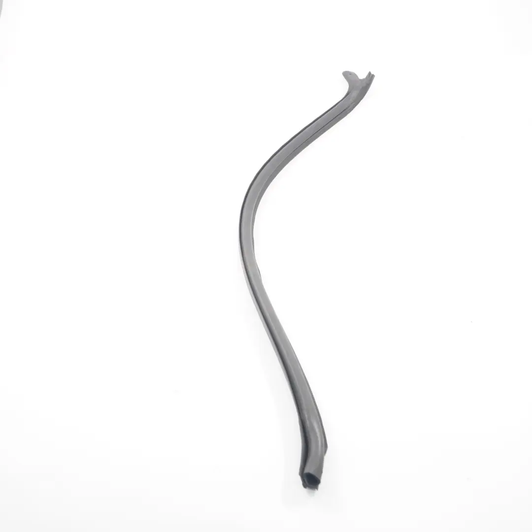 Mercedes ML W163 Cadre d'étanchéité arrière droit supérieur - SKU A1637301478 - Numéro de pièce A1637301478