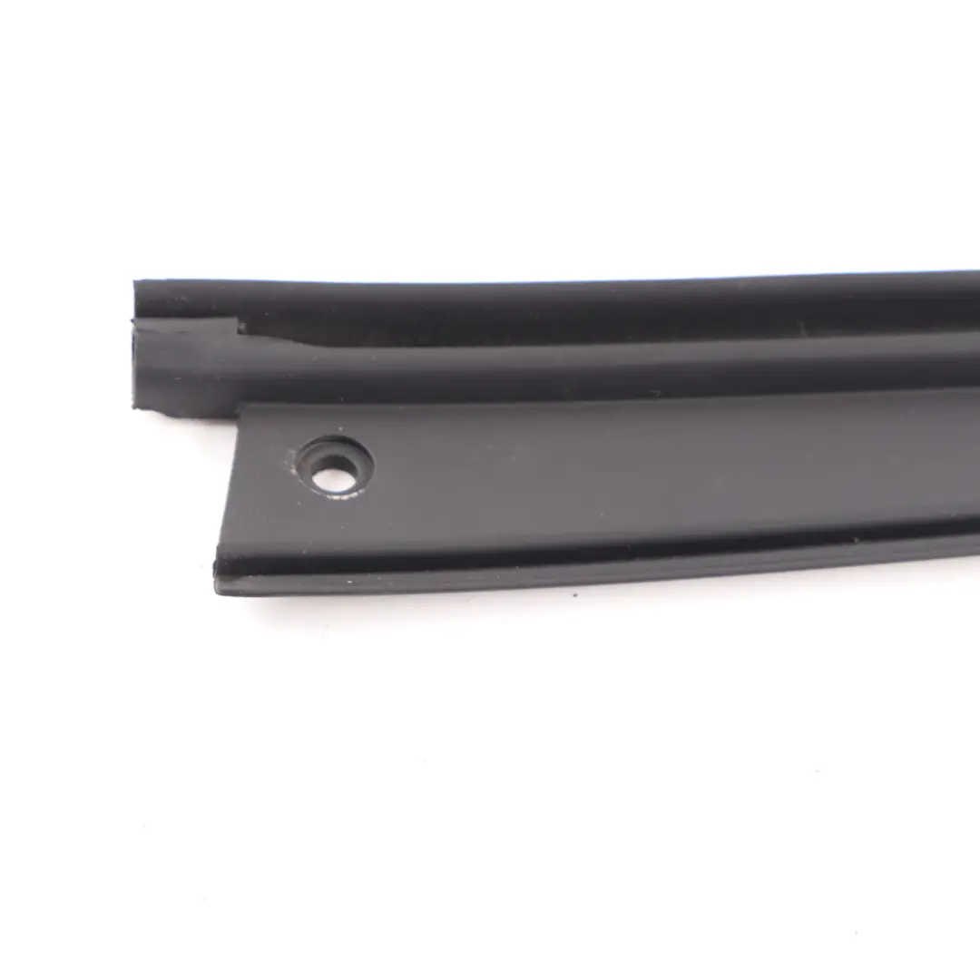 Sealing Frame Left N/S Upper Top B-Pillar Bracket to Mercedes ML W163 with Part number A1637301578 Mercedes ML W163 Sealing Frame Left N/S Upper Top B-Pillar Bracket - SKU A1637301578 - Part number A1637301578