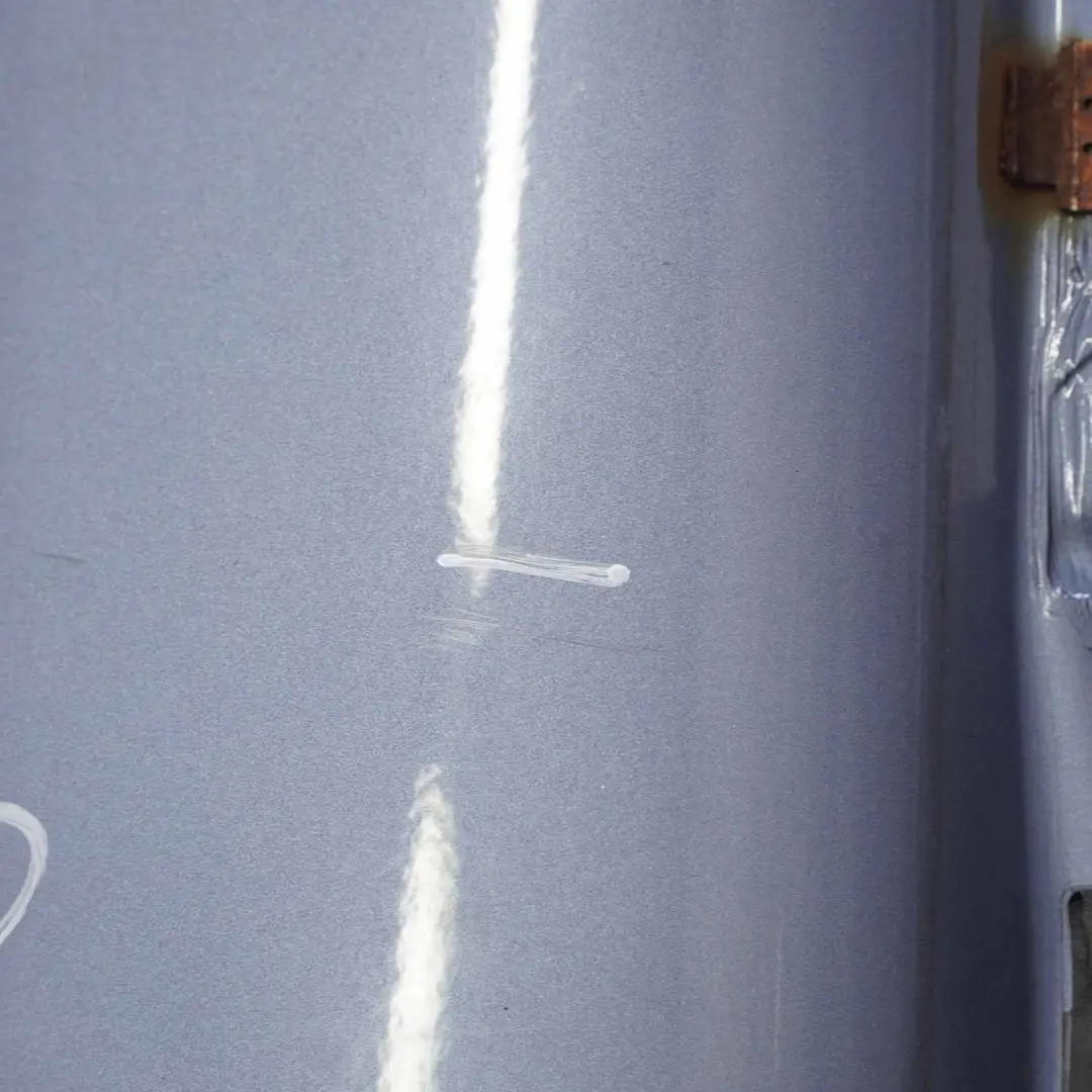 Tür hinten rechts Hydro Silber Metallic - 354 für Mercedes ML W163 mit Teilenummer A1637301605 Mercedes ML W163 Tür hinten rechts Hydro Silber Metallic - 354 - SKU A1637301605-HYS - Teilenummer A1637301605